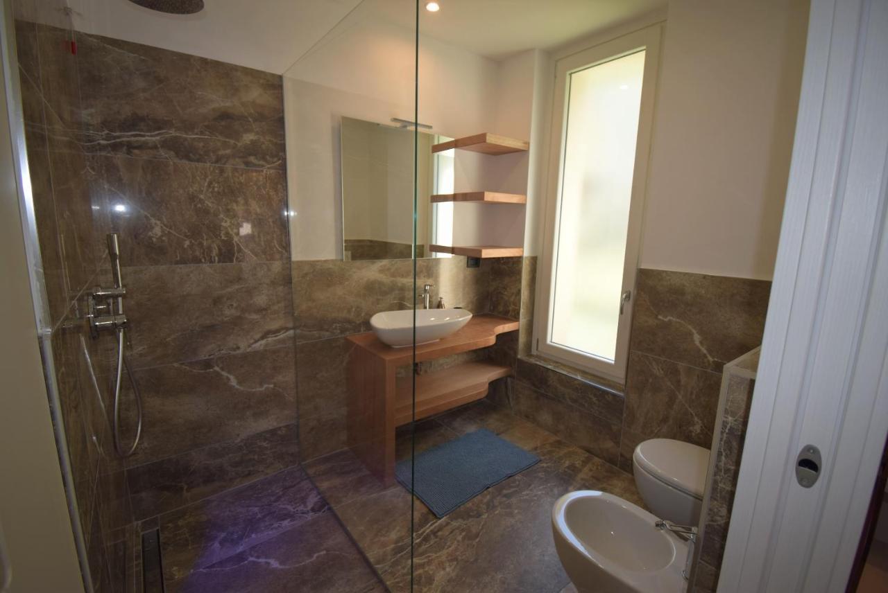 Onno Apt Jolanda Bellagio Wild Flowers מראה חיצוני תמונה